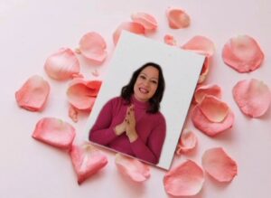 Posebno darilo za Dan žena z LiLi SoRuM 1 Darilo za dame v obliki video voščilnice & numerološke razlage z LiLi SoRuM 3